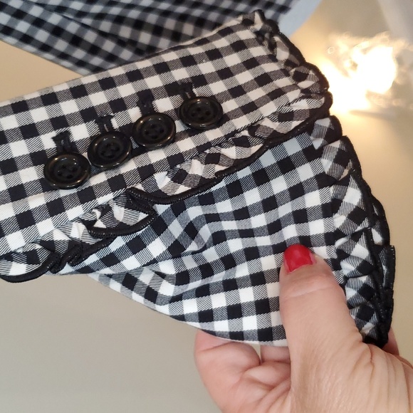 Ann Taylor ❤️NWT❤️ Size 8 Petite Black & White Check Blazer w/ Ruffled Wrists!❤️ - Picture 7 of 17